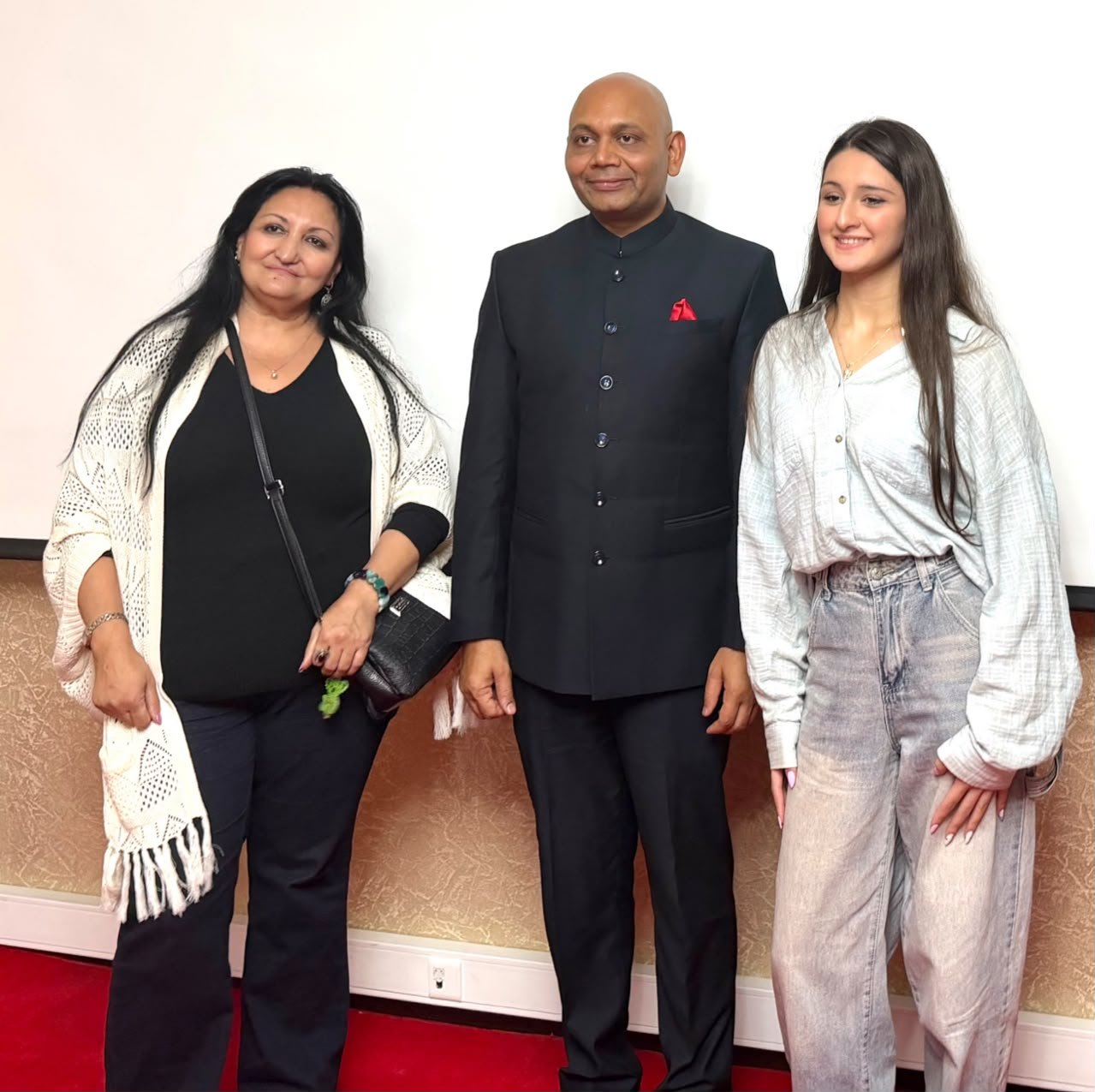 Embassy of India Screens Cult Classic Disco Dancer in Baku, Evoking Nostalgia Among Azerbaijani Audiences