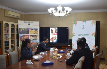 As a part of celebration of AKAM@75, Embassy of India, Baku organized a B2B meeting in hybrid mode on 9 March 2022 at 1500 hrs between Indian and Azerbaijani tour companies. The meeting was attended online by the representative heads of Indian tour companies and physically by the representatives of Azerbaijani tour companies and Tourism Board. During the meeting, Azerbaijani tour companies were informed by Indian companies about the various tour packages, travel destinations, best times to visit India, flight details, flight availability and current COVID-19 situation in India.