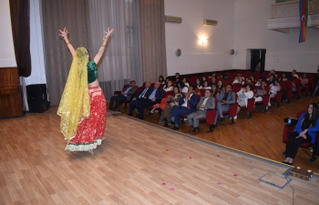 Embassy of India, Baku with the support of the Azerbaijan University of Languages, organized a Cultural Program based on Bollywood Dances and Songs on May 31 in the hall of the AUL. 